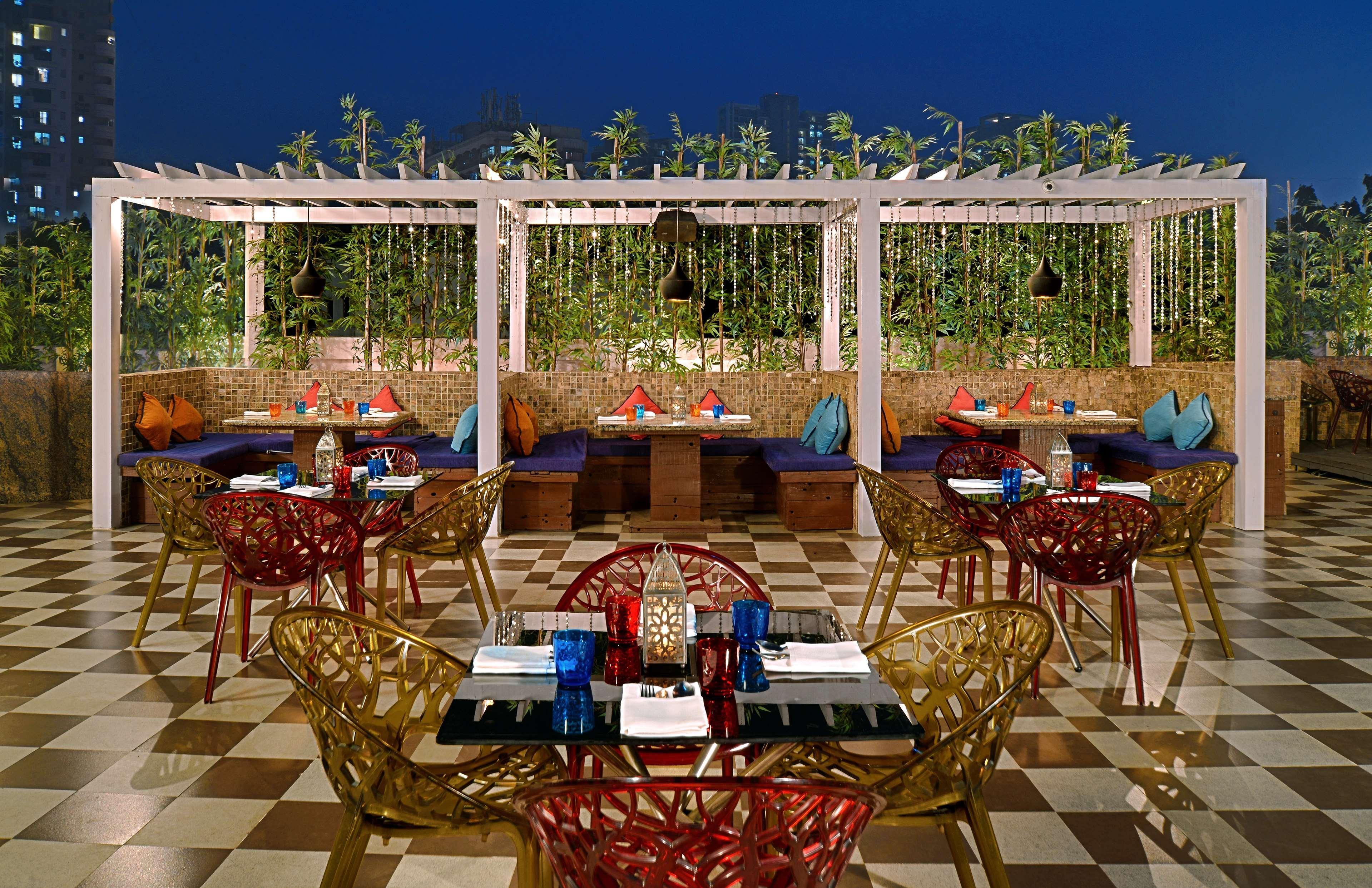 Radisson Mumbai Goregaon Exterior foto