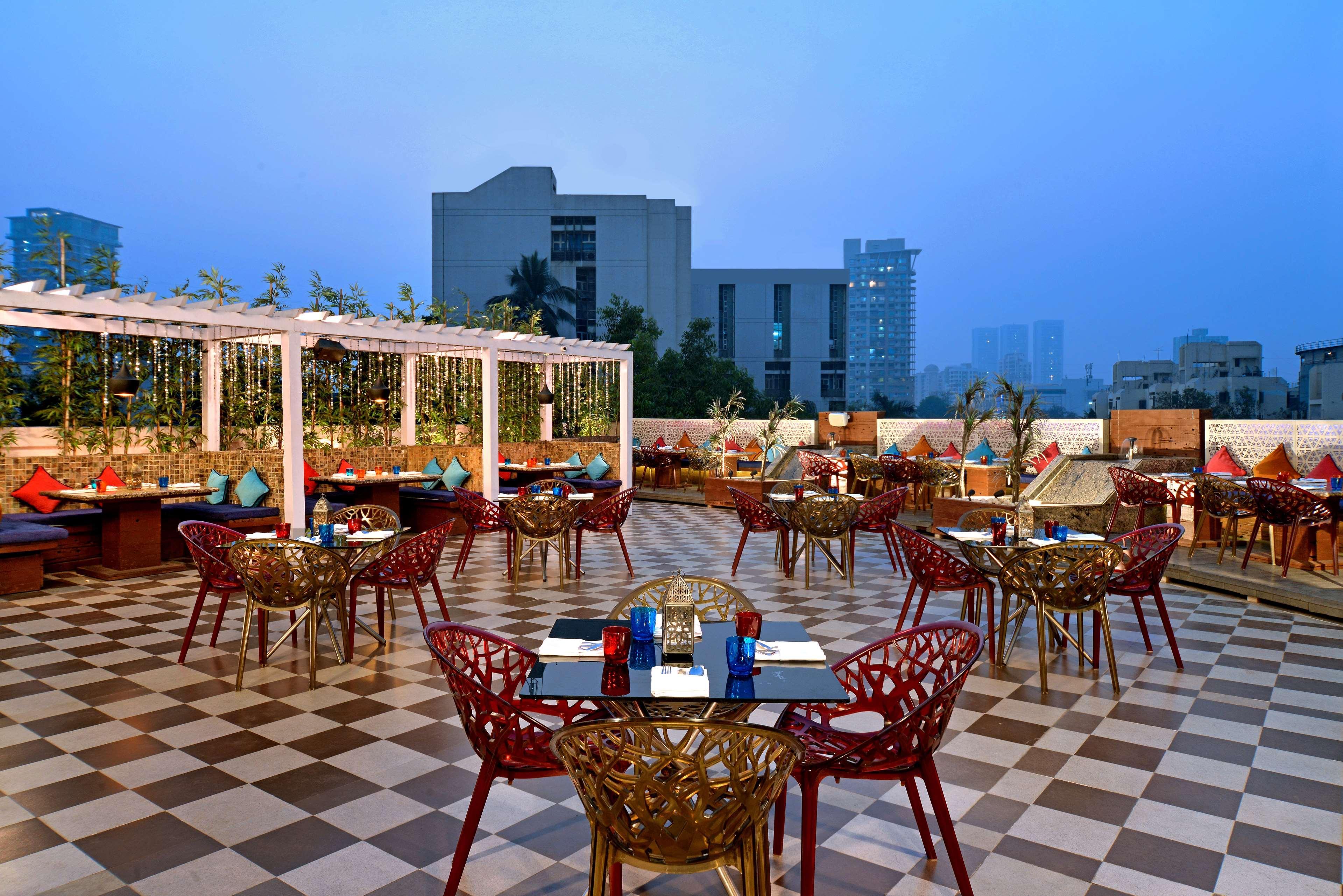 Radisson Mumbai Goregaon Exterior foto